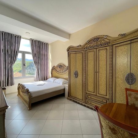 Hotel Latifi Gramsh Ngoại thất bức ảnh
